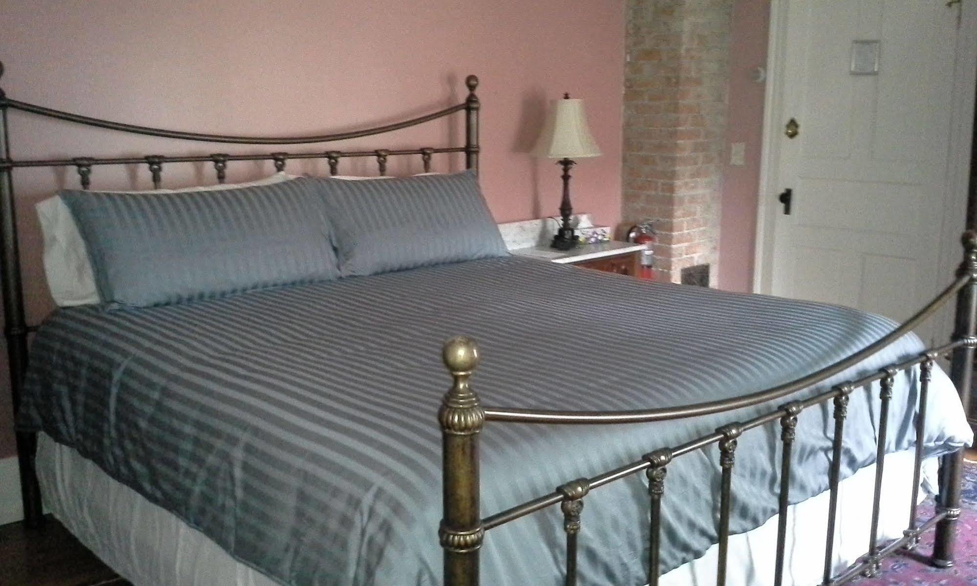 Bed and Breakfast The Fox And The Grapes Lodi Экстерьер фото